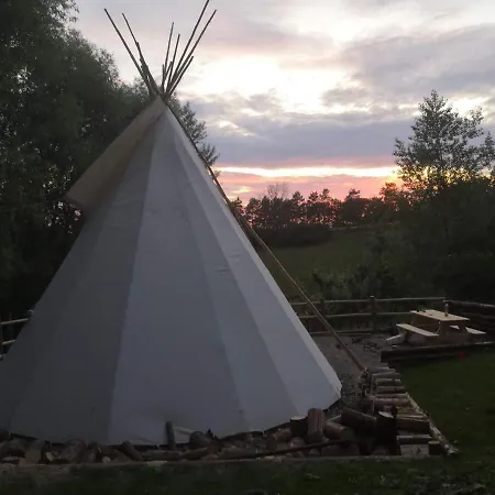 Ubytovani V Teepee Luxussátor Rájec-Jestřebí