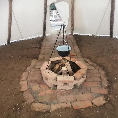 Luxussátor Ubytovani V Teepee