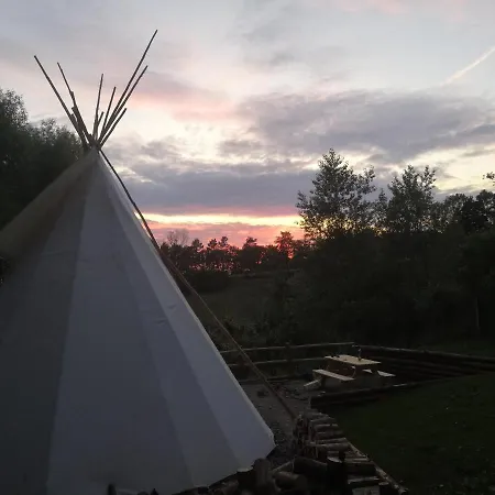 Luxussátor Ubytovani V Teepee *
