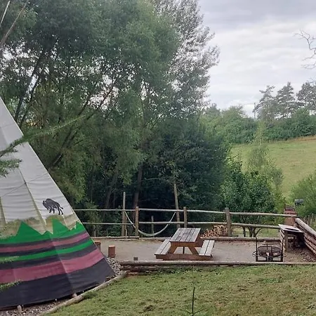 Ubytovani V Teepee * Rájec-Jestřebí